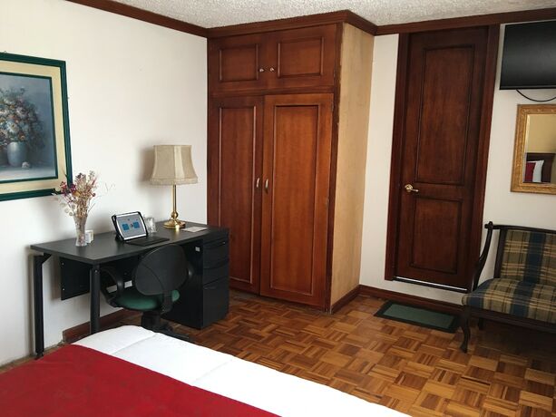 Imagen general del Hotel Hostal Mitad del Mundo. Foto 3