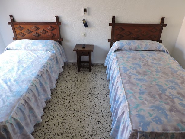 Imagen de la habitación del Hotel Hostal Monreal. Foto 3