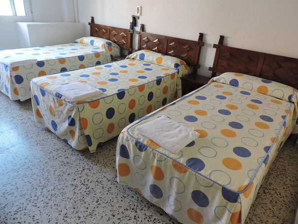 Imagen de la habitación del Hotel Hostal Monreal. Foto 14