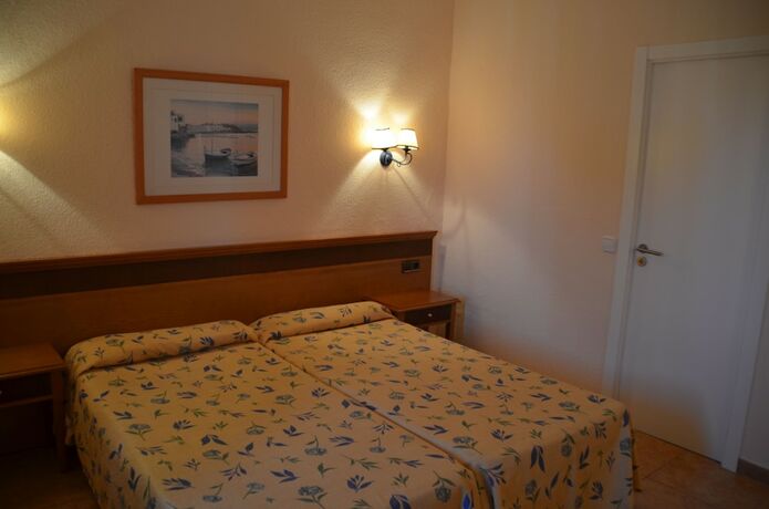 Imagen general del Hotel Hostal Neptuno. Foto 7