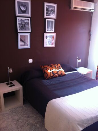 Imagen de la habitación del Hotel Hostal Neptuno. Foto 18