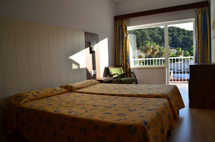 Imagen general del Hotel Hostal Neptuno. Foto 11