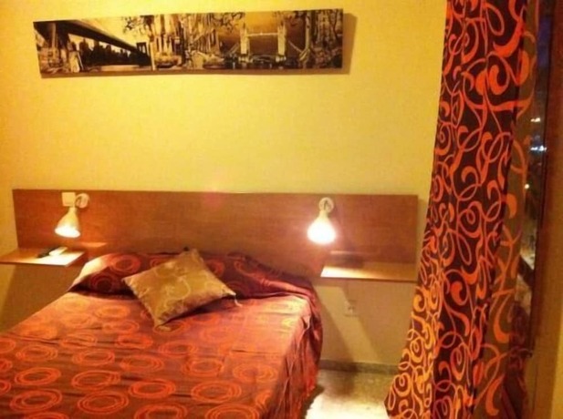 Imagen general del Hotel Hostal Neptuno. Foto 12