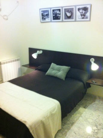 Imagen de la habitación del Hotel Hostal Neptuno. Foto 20