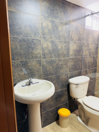 Imagen de la habitación del Hotel Hostal Niiza. Foto 17