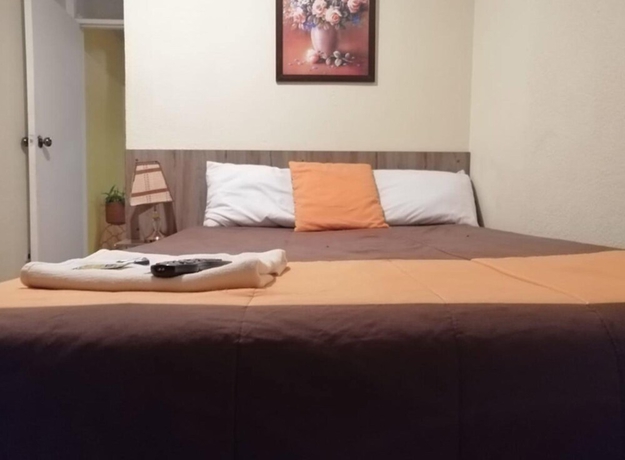 Imagen de la habitación del Hotel Hostal Novel. Foto 3