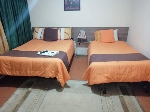 Imagen de la habitación del Hotel Hostal Novel. Foto 5