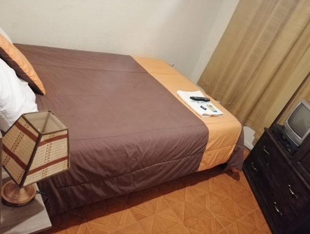 Imagen de la habitación del Hotel Hostal Novel. Foto 6