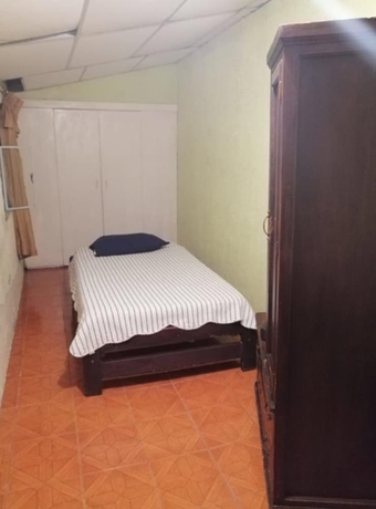 Imagen de la habitación del Hotel Hostal Novel. Foto 10