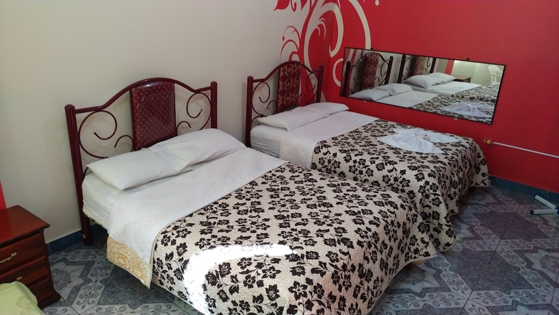 Imagen de la habitación del Hotel Hostal Nuevo Amanecer. Foto 2