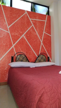 Imagen de la habitación del Hotel Hostal Nuevo Amanecer. Foto 8