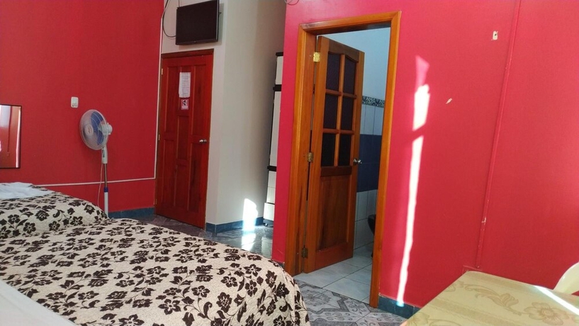 Imagen de la habitación del Hotel Hostal Nuevo Amanecer. Foto 9