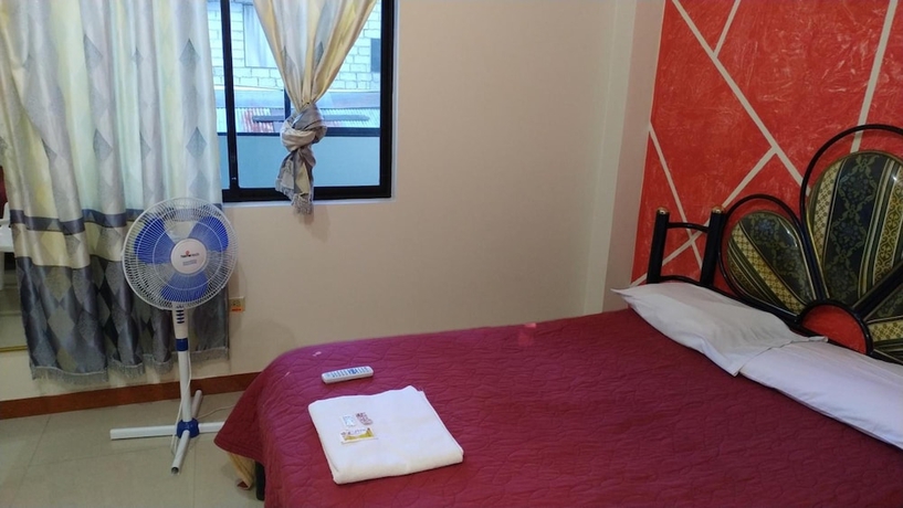 Imagen de la habitación del Hotel Hostal Nuevo Amanecer. Foto 10