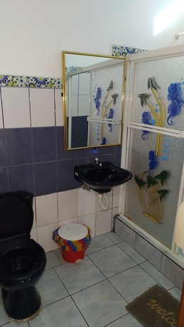 Imagen de la habitación del Hotel Hostal Nuevo Amanecer. Foto 14