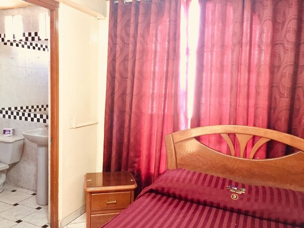 Imagen general del Hotel Hostal Oasis. Foto 14