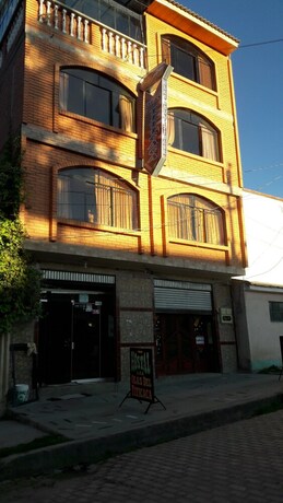 Imagen general del Hotel Hostal Olas del Titicaca - Hostel. Foto 10