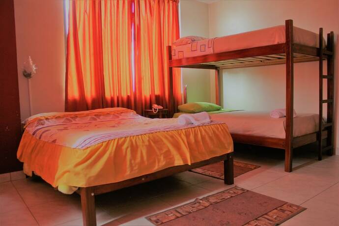 Imagen de la habitación del Hotel Hostal Oro Orense. Foto 14