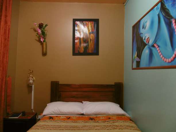 Imagen de la habitación del Hotel Hostal Otavalos Inn-Hostel. Foto 2