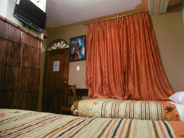 Imagen de la habitación del Hotel Hostal Otavalos Inn-Hostel. Foto 6