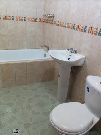 Imagen de la habitación del Hotel Hostal Otavalos Inn-Hostel. Foto 9