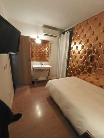 Imagen de la habitación del Hotel Hostal Parque Ibiza. Foto 11