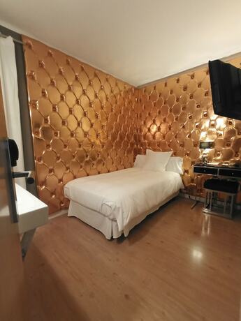 Imagen de la habitación del Hotel Hostal Parque Ibiza. Foto 16