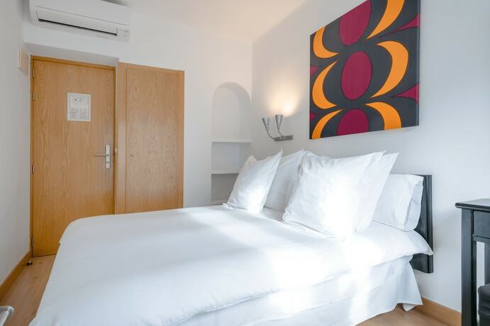 Imagen de la habitación del Hotel Hostal Parque Ibiza. Foto 19