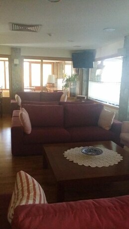 Imagen general del Hotel Hostal Pedraforca. Foto 19