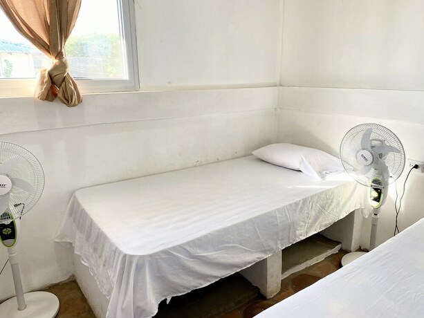 Imagen de la habitación del Hotel Hostal Playa Azul. Foto 9