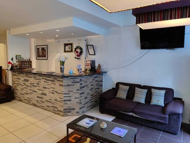 Imagen general del Hotel Hostal Premier Inn. Foto 5