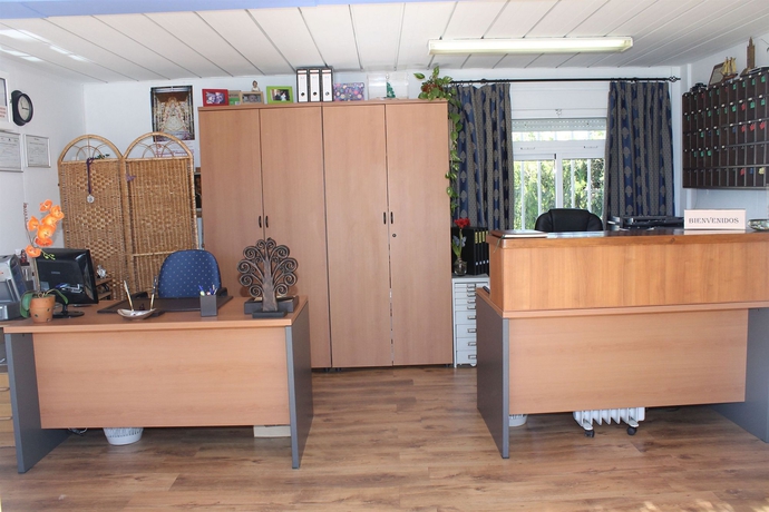 Imagen de los interiores del Hotel Hostal Puente Del Rey. Foto 3