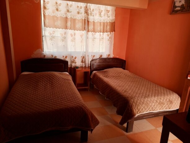 Imagen general del Hotel Hostal Puerto Alegre. Foto 9