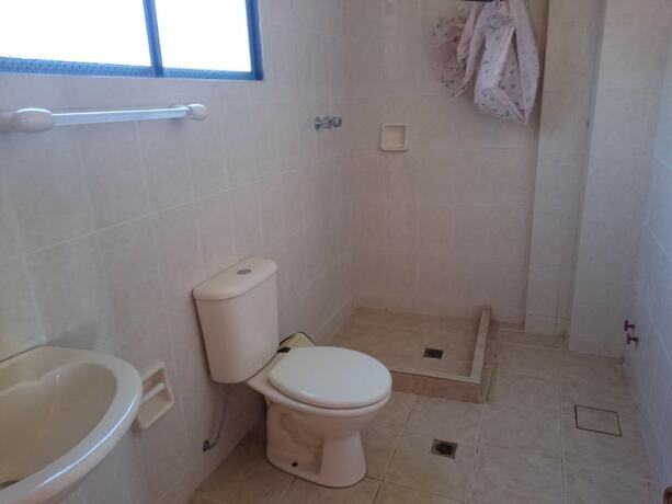 Imagen de la habitación del Hotel Hostal Real Los Andes del Lago. Foto 17