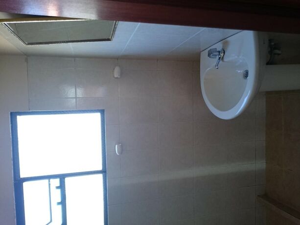 Imagen de la habitación del Hotel Hostal Real Los Andes del Lago. Foto 19