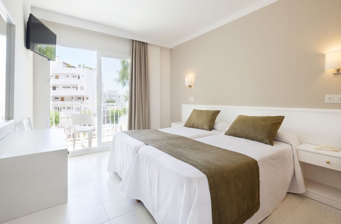 Imagen de la habitación del Hotel Hostal Residencia Sutimar. Foto 9