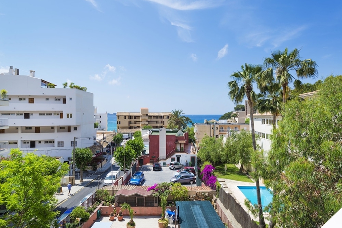 Imagen de la habitación del Hotel Hostal Residencia Sutimar. Foto 13