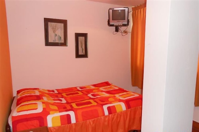 Imagen de la habitación del Hotel Hostal Residencial Cesar Alberto. Foto 16