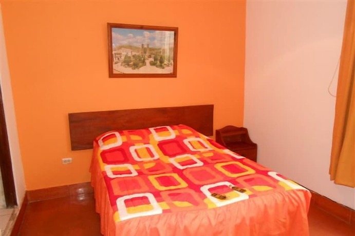 Imagen general del Hotel Hostal Residencial Cesar Alberto. Foto 3