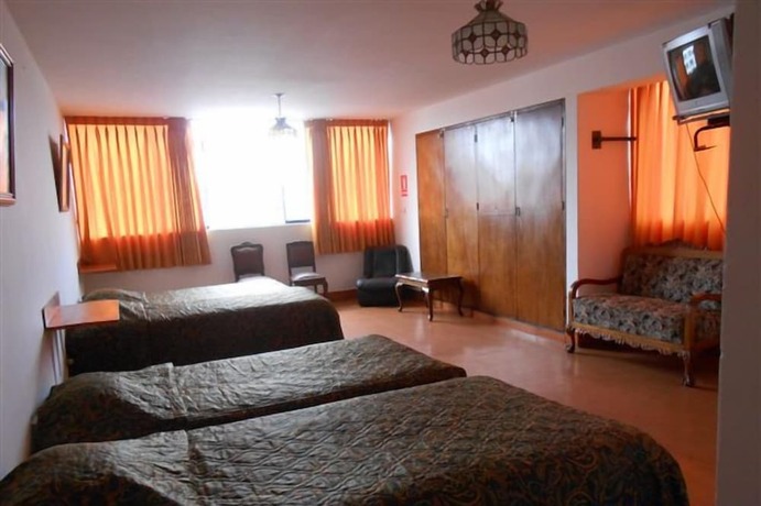 Imagen de la habitación del Hotel Hostal Residencial Cesar Alberto. Foto 17