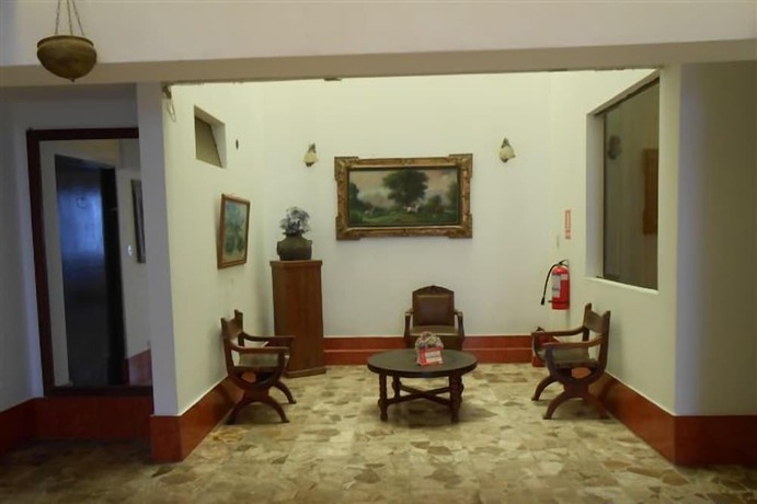 Imagen general del Hotel Hostal Residencial Cesar Alberto. Foto 9