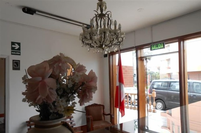 Imagen general del Hotel Hostal Residencial Cesar Alberto. Foto 10