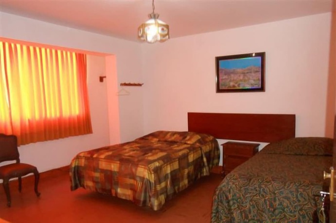 Imagen de la habitación del Hotel Hostal Residencial Cesar Alberto. Foto 18