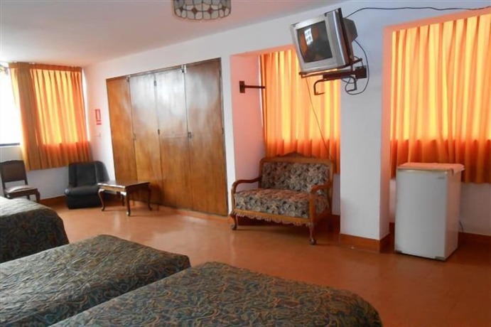 Imagen de la habitación del Hotel Hostal Residencial Cesar Alberto. Foto 19