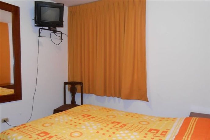 Imagen general del Hotel Hostal Residencial Cesar Alberto. Foto 11