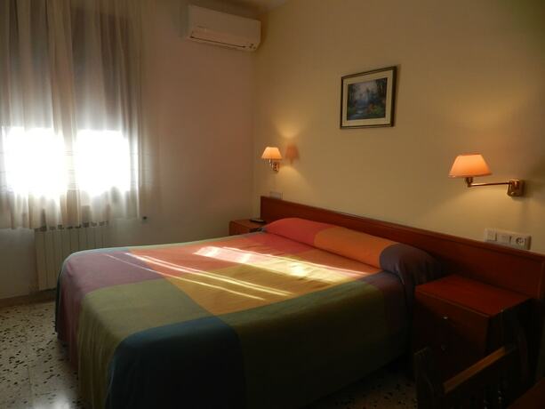 Imagen de la habitación del Hotel Hostal Restaurant Cal Feliuet. Foto 19