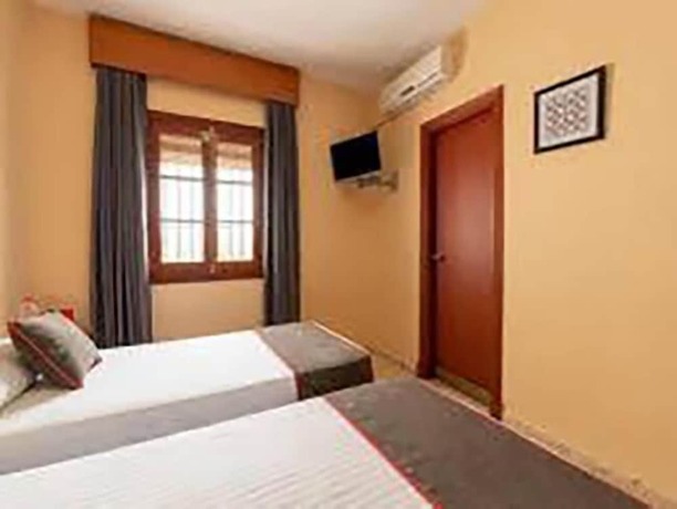 Imagen general del Hotel Hostal Restaurante Asador EL PAISANO. Foto 3