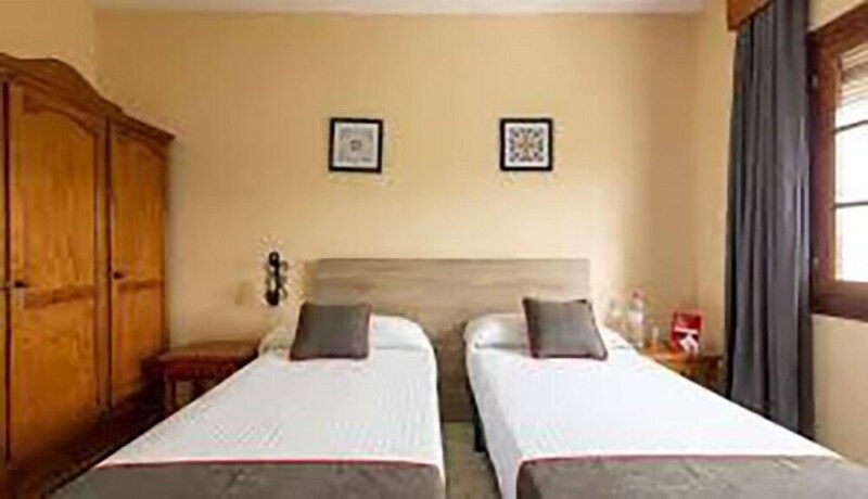 Imagen general del Hotel Hostal Restaurante Asador EL PAISANO. Foto 14