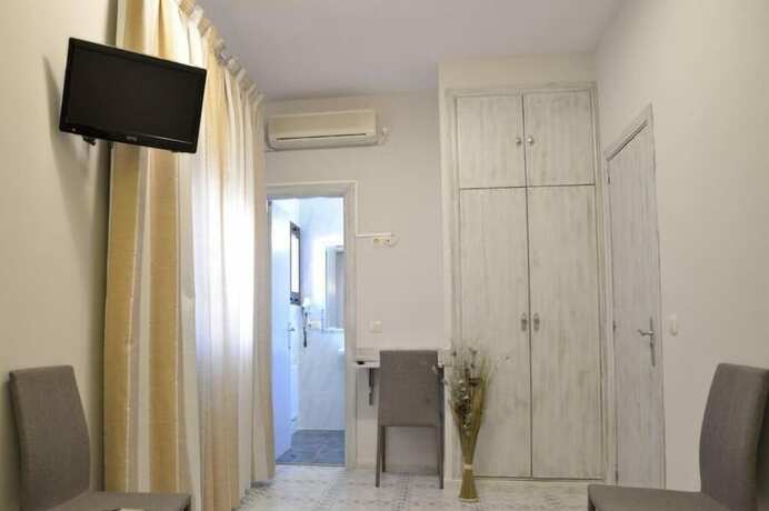 Imagen general del Hotel Hostal Restaurante Cuatro Caminos. Foto 7