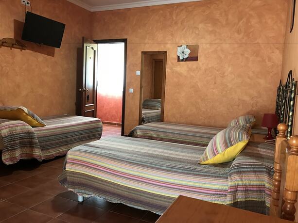 Imagen de la habitación del Hotel Hostal Restaurante El Mero. Foto 15