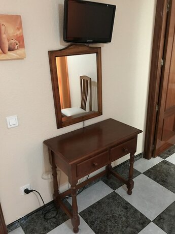 Imagen de la habitación del Hotel Hostal Restaurante El Molino. Foto 9